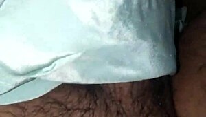 Ever tried hot gay action with sexy aunty Reshmi in shalwar?