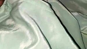 Ever tried hot gay action with sexy aunty Reshmi in shalwar?