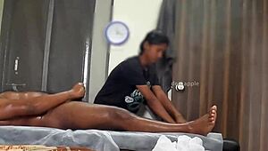 Хэппи-энд пойман на скрытой камере, хочешь больше? Что тут на самом деле происходит?