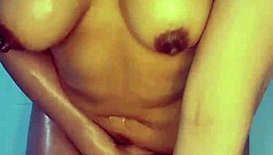 Colombian beauty with good ass and tits is very hot