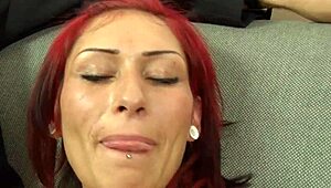 Autsch! Der Dildo Deal mit Karina ist Wild! 😜