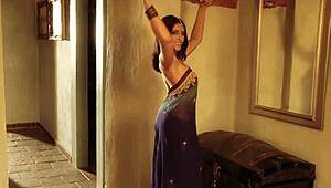 A solo performance of a Bollywood actress getting hotter and hotter
