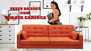 Soraya Carioca tests the sofa with Cibele Pacheco, and she really misbehaves! 😏
