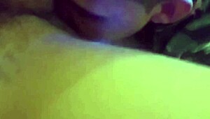 moleque dotado shows off in bold scene