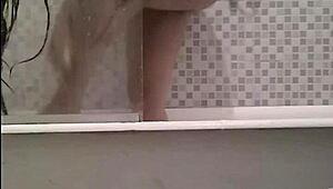 I accidentally spied on my not-sister while she was bathing, oops
