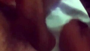 moleque dotado shows off in bold scene