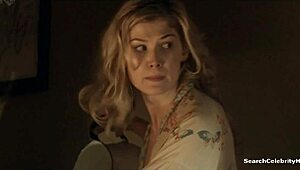 Rosamund Pike se svlékne nahoře bez v Ženách v lásce Ep2 2011