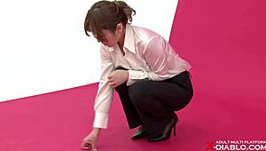 Hey, join this amateur japanese lingerie nude shoot with maki momoi