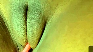 Sexystacy7 shows off her buff amateur pussy while riding hard