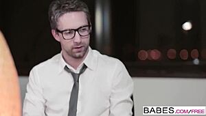 Lutro And Lola Taylor's Office Obsession With Anal Blowjob.