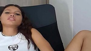 Woman 18 Teases Pussy with Dildo in Anime Hentai