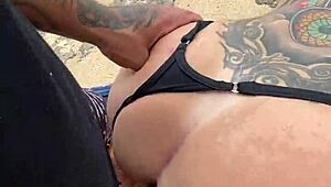 Público real na praia com intenso anal sem limites