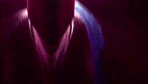 i seen gold beauty - wild life hmv with clothes ripped and dancin