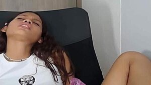 Woman 18 Teases Pussy with Dildo in Anime Hentai