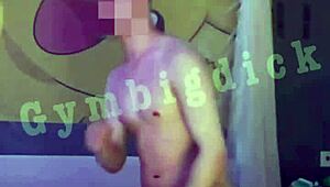 Couple explores bareback fucking in homemade scene