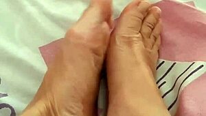 granny mariaold swaps stockings and enjoys foot worship in a mature session