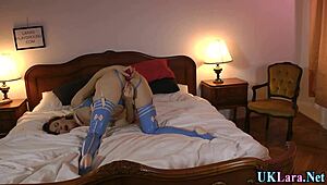 Mature British babe in heels and stockings masturbating sensually