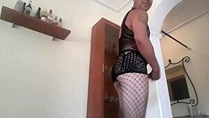 gay bottom ready for action 😏