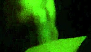 マッチョボディビルダーがデカ射精付きシコシコ指示出し！