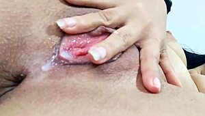 Vagina Lechosa Shows Real Creamy Orgasm with Curvy Submissive Babe.