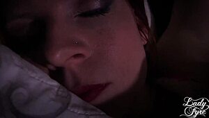 Stepmom Seduces with Her Perfect Ass in Forbidden Milf Encounter