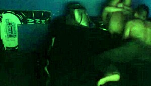 no puedo m�s y me corro en su cara