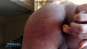 Nem tudom abbahagyni a seggbaszást répával, olyan vad érzés