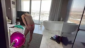 Sage Roux'un dar götü file çorapla sert raylanıyor