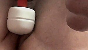 Intriguing blindfolded wife in submissive amateur scene