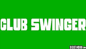 lucky big tits milf kenzie taylor fucked by two shemales gracie jane and zariah aura