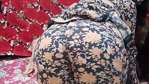 Sobia Nasir Masturbates Live on WhatsApp for Client