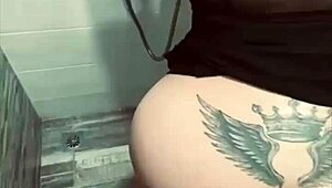 party with milf ends in shower fucking 😈💦