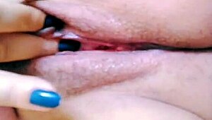 Teen rubs pussy on webcam until dripping