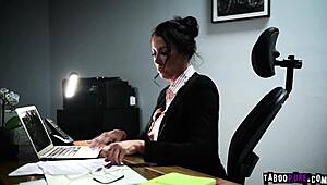 hot lesbian threesome sex with sexy teen and mature milf!