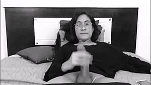 Colombian ladyboy cums on cam