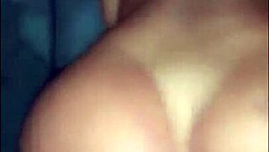 morena gostosa dando o cu amador 😈