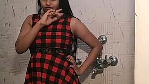 i'm an indian teen showin my naked booty in the bathroom