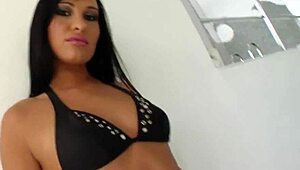 masturbating cleo banks indulges in solo pleasure on sapphix