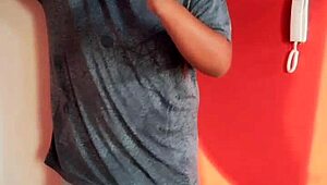 so the pizza guy shows up, i got no cash, paid with my butt and ended up with a creamy finish!