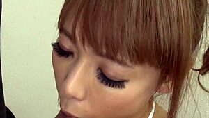 Japon esmer Ann Takase büyük memeleriyle sert siki sansürsüzce tadıyor