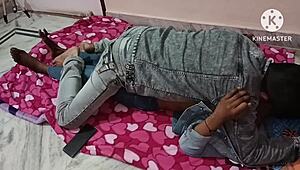 Encontro Íntimo com Dona de Casa Madura no Quarto