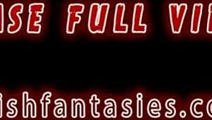 Lady Scarlet domineert BBW Ebony met interraciaal lesbisch dildo neuken en facesitting 😈