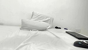 big booty latina shows her creamy pussy close-up on webcam