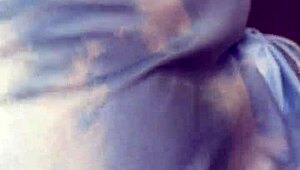 Styvmamma Tina kan inte motstå min lilla kuk!