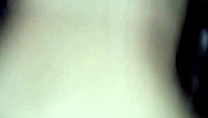 Тази гореща блондинка искаше да язди хуя ми докато го изцеди до капка – издържа ли цяла нощ?