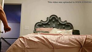 man, big butt blonde showin her hole, damn i cant even..