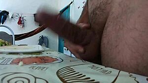 Rola Linda Manau Is So Hot!