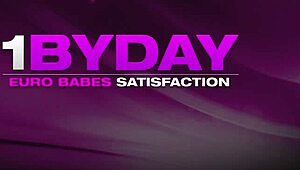 solo clit massage drives jasmine jae to hard orgasm every time