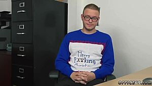 Cowok Muda dan Nenek Seks Gay Liburan Spesial