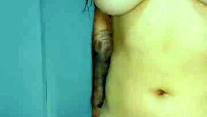 sem vroča Kolumbijka, ki prvič poskuša anal